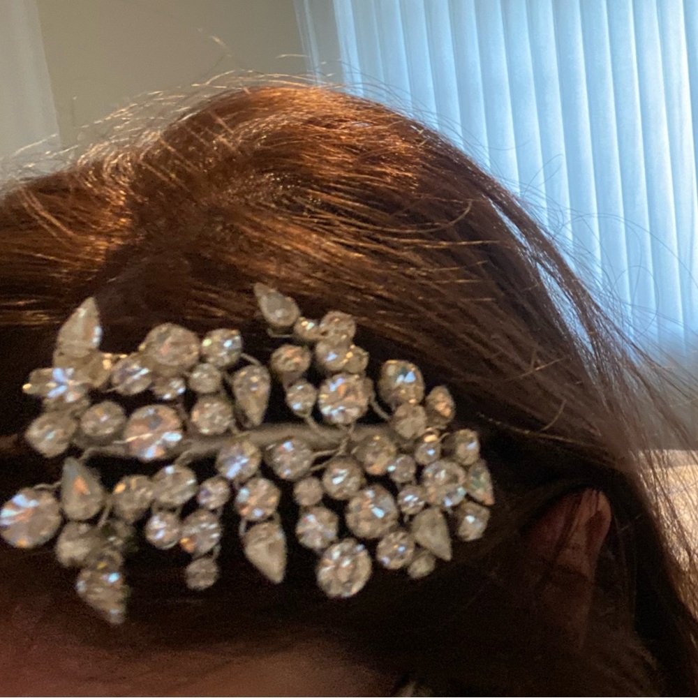 Wedding Crystal Hair Accessory headband.   See Video! Posted. NEW!